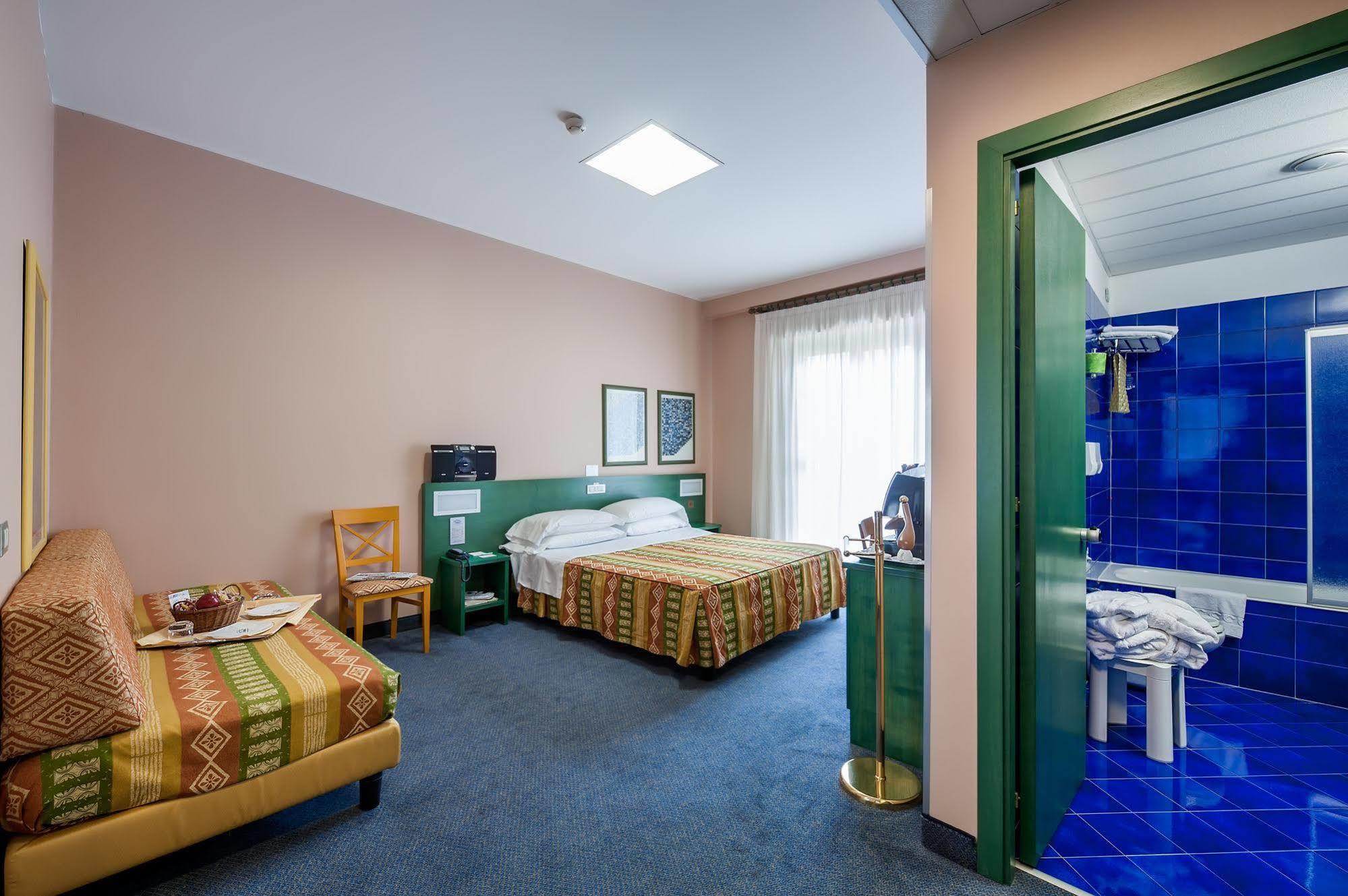 Best Western Hotel Mediterraneo CTA Exterior foto